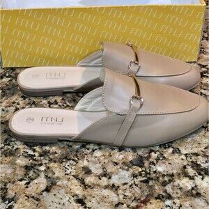 Women's Dark Beige Musshoe Loafers Size 9 New